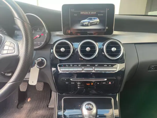 Mercedes-Benz C 180 2015 - 14990 EUR, 208711 km - AUTO.MOTO.pt - 208711km - foto 9 de 11