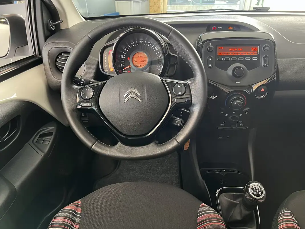 Citroën C1 2020 - 9800 EUR, 67008 km - AUTO.MOTO.pt - 67008km - foto 9 de 19