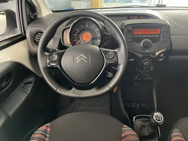 Citroën C1 2020 - 9800 EUR, 67008 km - AUTO.MOTO.pt - 67008km - foto 9 de 19
