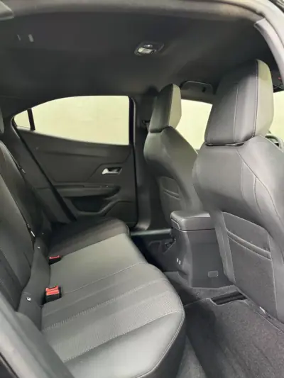 Opel Mokka-e 2025 - 25000 EUR, 9725 km - AUTO.MOTO.pt - 9725km - foto 12 de 21