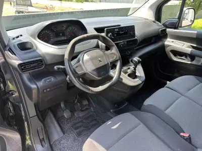 Peugeot Partner 1.5HDI 3lugares 2019 - 12900 EUR, 117000 km - AUTO.MOTO.pt - 117000km - foto 18 de 52