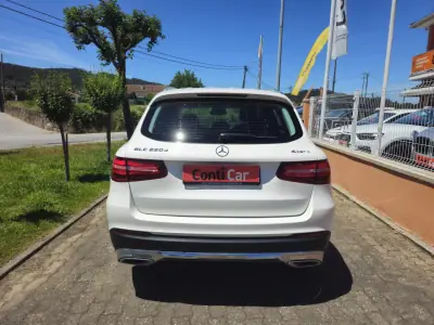 Mercedes-Benz GLC 220 2017 - 27500 EUR, 144800 km - AUTO.MOTO.pt - 144800km - foto 5 de 15