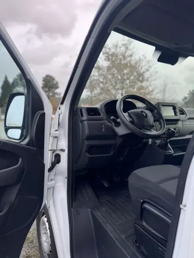 Renault Master 2022 - 23500 EUR, 72729 km - AUTO.MOTO.pt - 72729km - foto 5 de 17