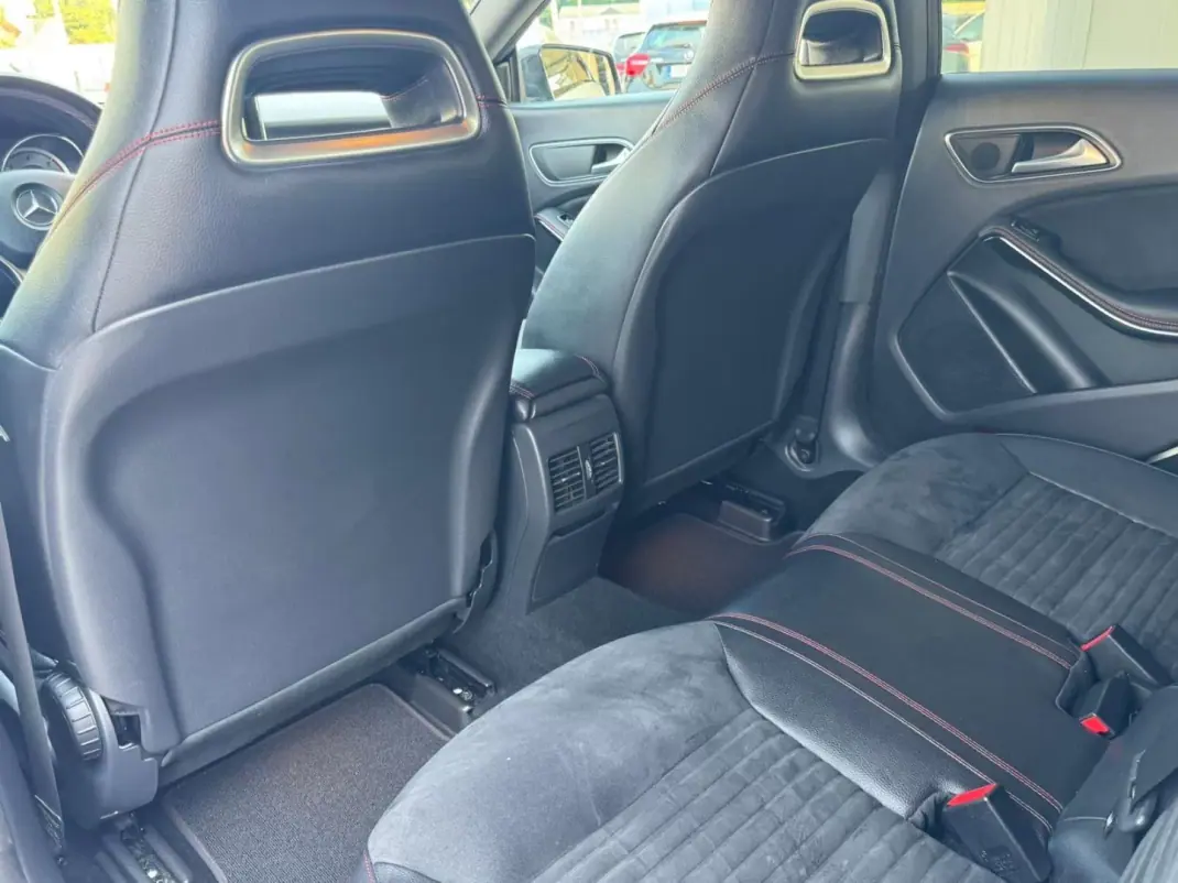 Mercedes-Benz CLA 220 2014 - 18999 EUR, 180000 km - 180000km - foto 18 de 19