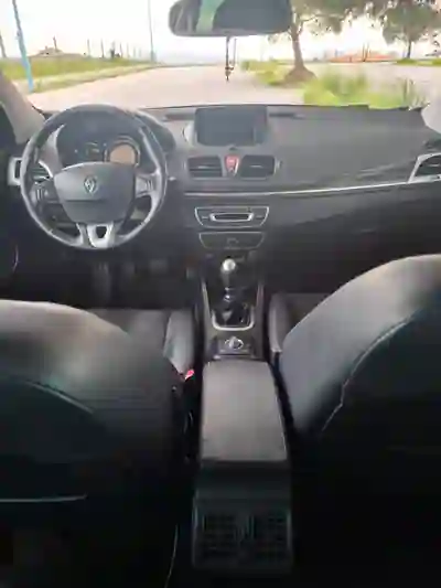 Renault Mégane Sport Tourer 2009 - 3750 EUR, 346000 km - AUTO.MOTO.pt - 346000km - foto 5 de 14