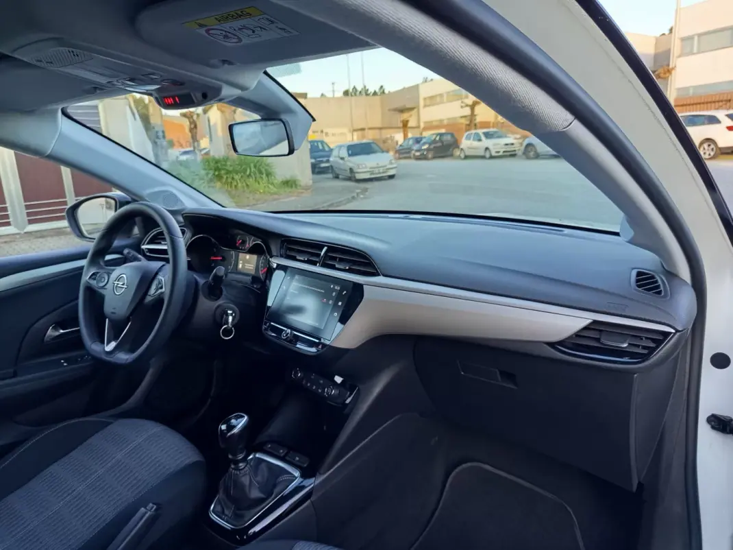 Opel Corsa 2021 - 12990 EUR, 111200 km - AUTO.MOTO.pt - 111200km - foto 13 de 16