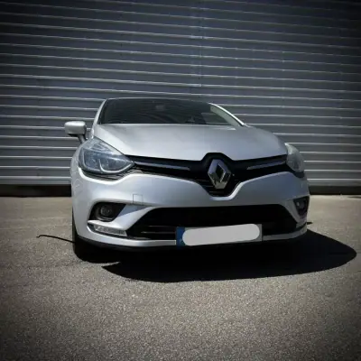 Renault Clio 2017 - 9900 EUR, 145000 km - AUTO.MOTO.pt - 145000km - foto 5 de 12
