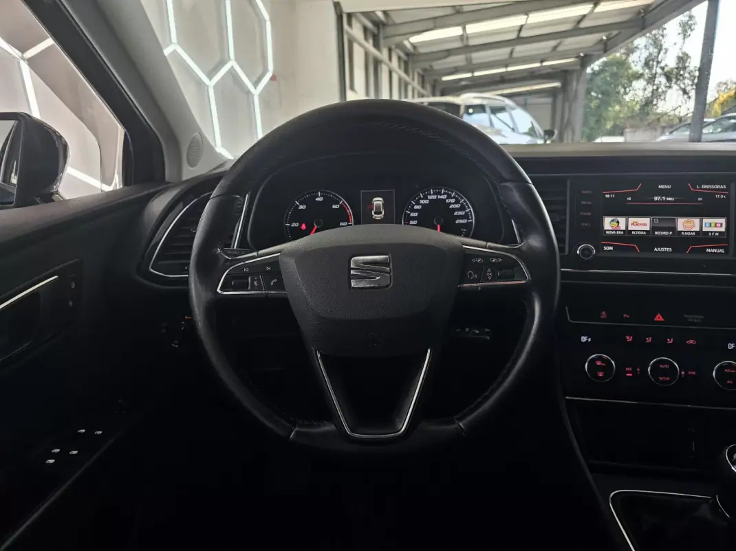 SEAT Leon ST 2016 - 9650 EUR, 246737 km - AUTO.MOTO.pt - 246737km - foto 22 de 79