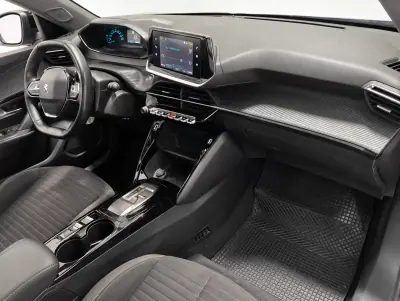 Peugeot e-2008 2023 — foto 4 de 8