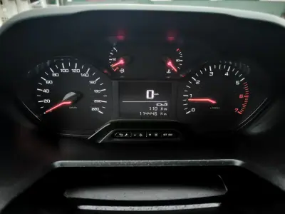 Peugeot Partner 1.5 BlueHDI Longa c/Barras Tejadilho 2020 - 13950 EUR, 114372 km - AUTO.MOTO.pt - 114372km - foto 27 de 44