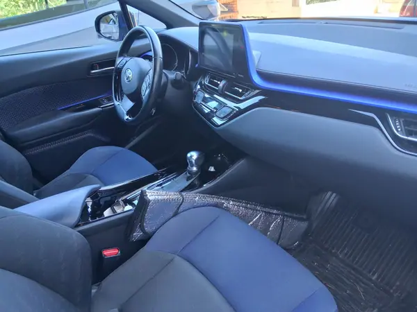 Toyota C-HR 2018 - 19250 EUR, 99600 km - 99600km - foto 5 de 13