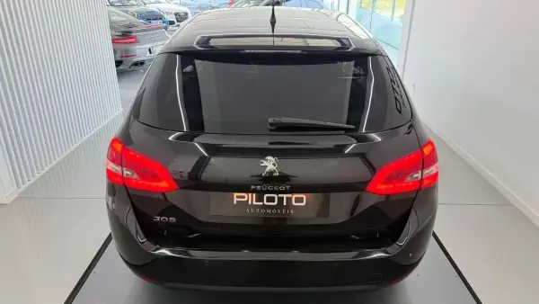Peugeot 308 SW 2019 - 13990 EUR, 134327 km - AUTO.MOTO.pt - 134327km - foto 8 de 28