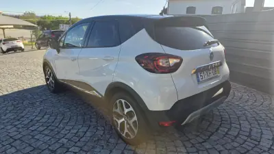 Renault Captur 2019 - 15590 EUR, 47000 km - AUTO.MOTO.pt - 47000km - foto 2 de 14
