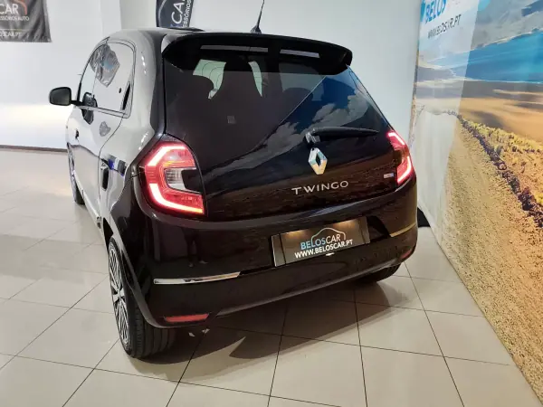 Renault Twingo 2020 - 12300 EUR, 53000 km - AUTO.MOTO.pt - 53000km - foto 6 de 28