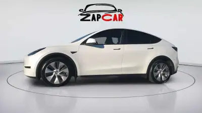 Tesla Model Y 2023 - 31900 EUR, 42638 km - AUTO.MOTO.pt - 42638km - foto 3 de 11