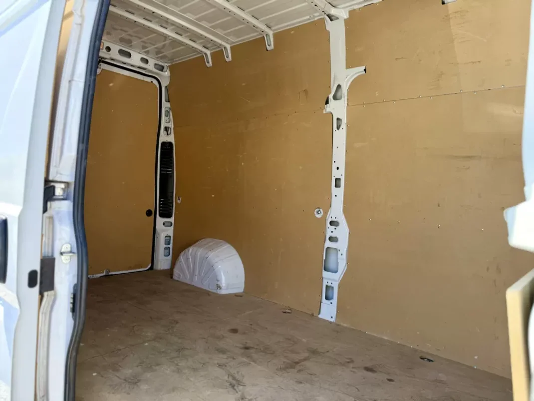 Fiat Ducato 2.2 M-Jet L3H3 140Cv | IVA DEDUTÍVEL 2023 - 28950 EUR, 33000 km - AUTO.MOTO.pt - 33000km - foto 22 de 22