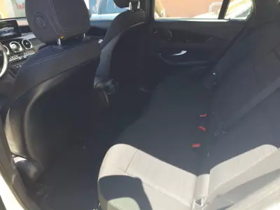 Mercedes-Benz GLC 220 2017 - 27500 EUR, 144800 km - AUTO.MOTO.pt - 144800km - foto 11 de 15