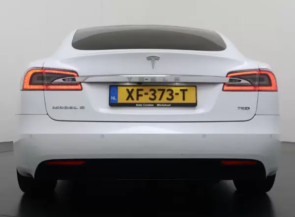 Tesla Model S 2018 - 25900 EUR, 240392 km - AUTO.MOTO.pt - 240392km - foto 3 de 37