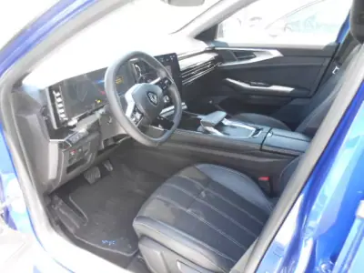 Renault Austral 2023 - 26500 EUR, 74992 km - AUTO.MOTO.pt - 74992km - foto 13 de 16