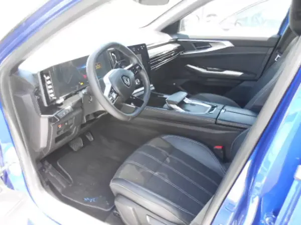 Renault Austral 2023 - 26500 EUR, 74992 km - AUTO.MOTO.pt - 74992km - foto 13 de 16