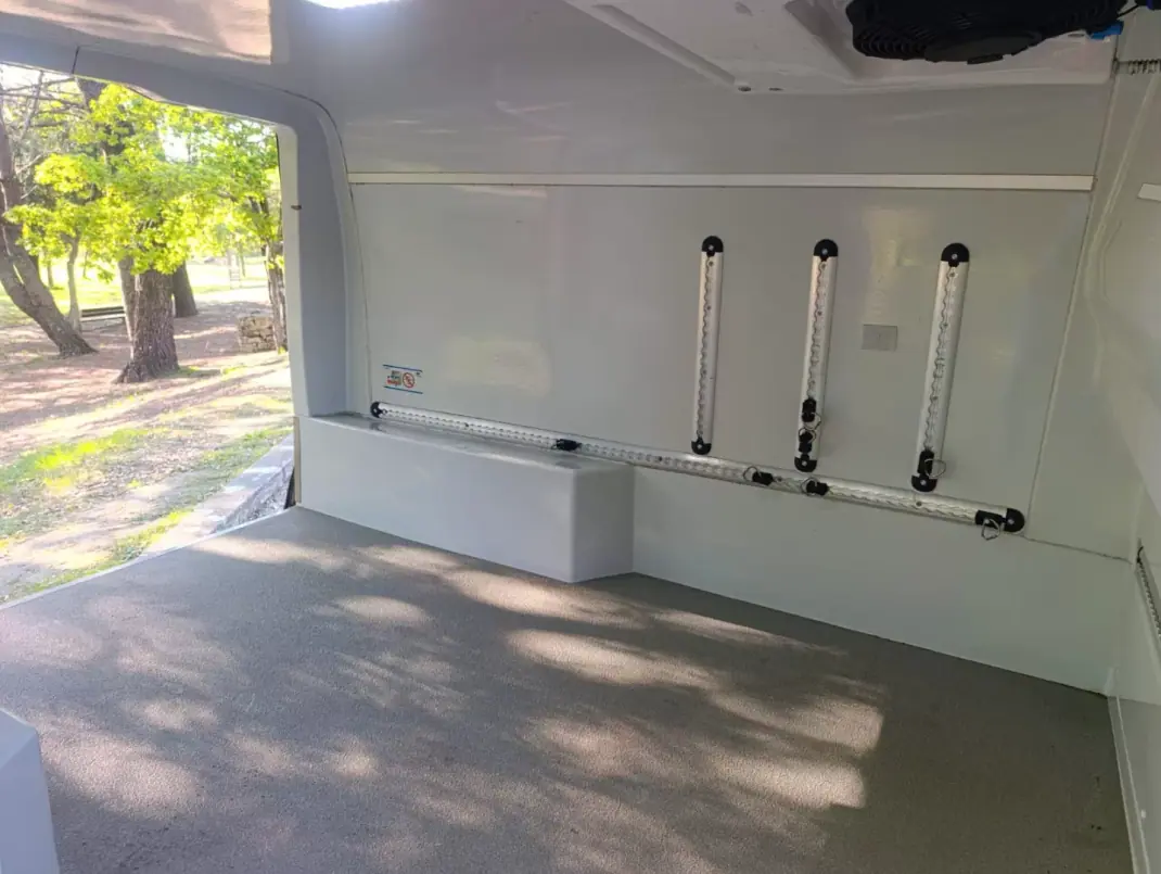 Mercedes-Benz 2017 - 18500 EUR, 74796 km - AUTO.MOTO.pt - 74796km - foto 15 de 17