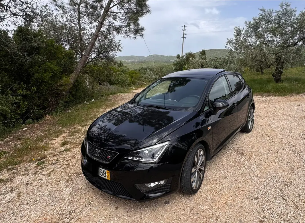 SEAT Ibiza 2017 - 12450 EUR, 60300 km - AUTO.MOTO.pt - 60300km - foto 1 de 10