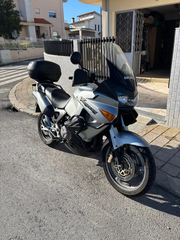 Honda Varadero 2005 Petrol — 52 000 km · Porto Honda Varadero 2005 Petrol