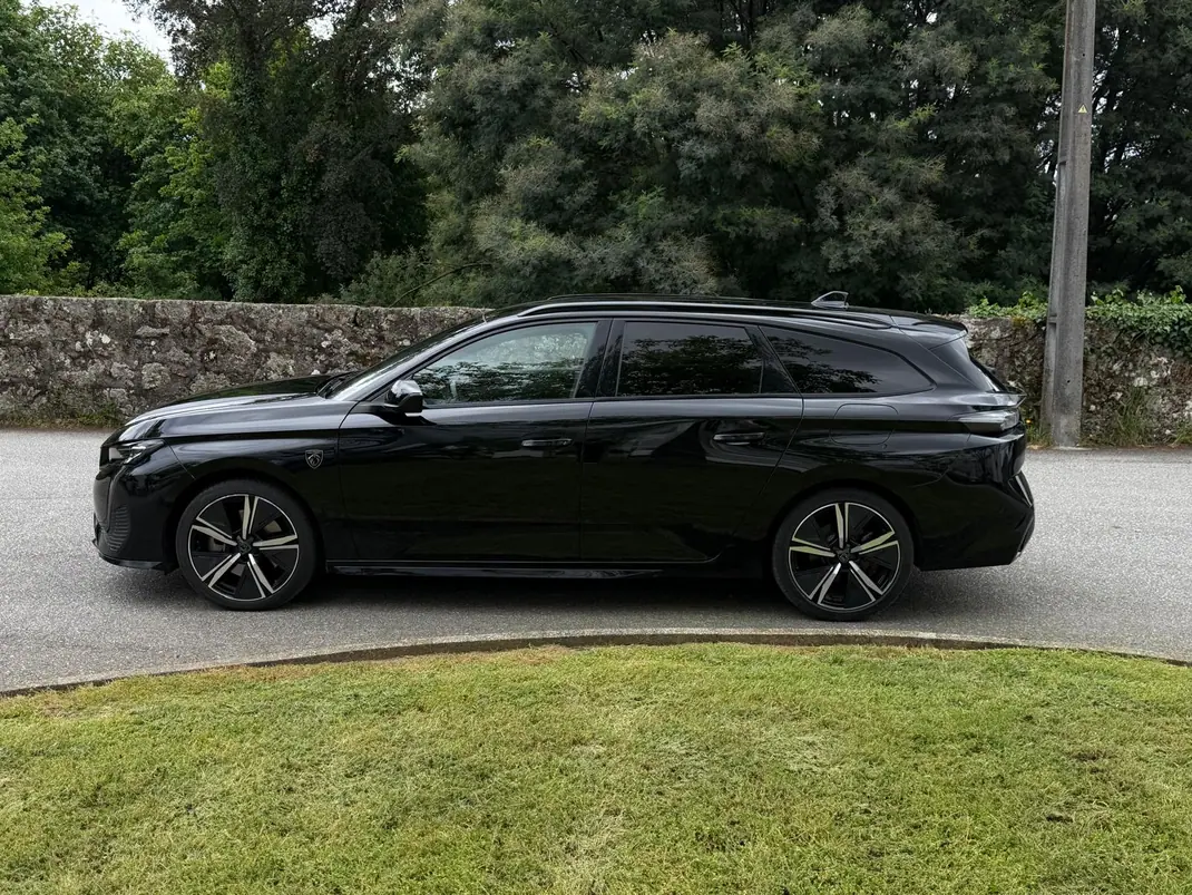 Peugeot 308 SW 2024 - 24250 EUR, 51870 km - AUTO.MOTO.pt - 51870km - foto 4 de 15