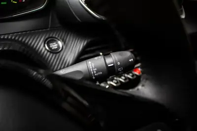 Peugeot e-208 2023 - 17800 EUR, 18457 km - AUTO.MOTO.pt - 18457km - foto 17 de 41