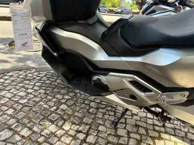 Honda Forza 2022 - 8250 EUR, 37616 km - AUTO.MOTO.pt - 37616km - foto 14 de 14