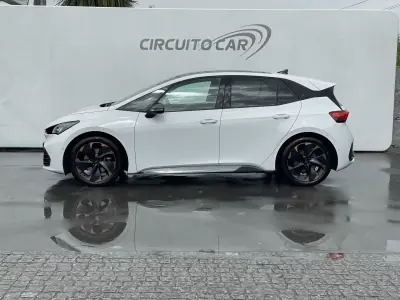 Cupra Born 2022 - 23495 EUR, 49504 km - AUTO.MOTO.pt - 49504km - foto 2 de 37