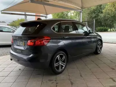 BMW 216 Active Tourer 2015 - 16750 EUR, 77962 km - AUTO.MOTO.pt - 77962km - foto 5 de 22