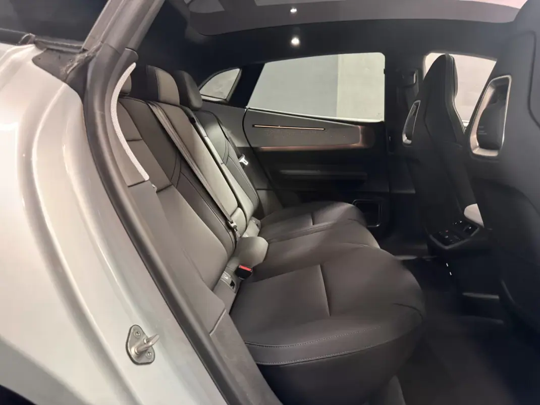 Polestar 4 2024 - 59990 EUR, 11600 km - AUTO.MOTO.pt - 11600km - foto 26 de 28