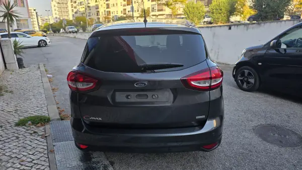 Ford C-Max 2016 - 10990 EUR, 117000 km - AUTO.MOTO.pt - 117000km - foto 5 de 22