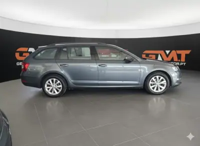 Skoda Octavia Break 2020 - 14990 EUR, 174000 km - AUTO.MOTO.pt - 174000km - foto 6 de 10