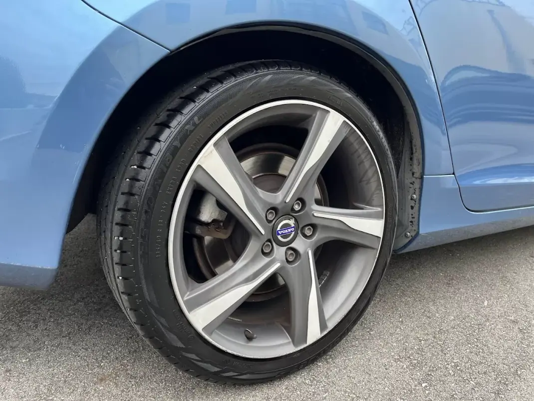 Volvo S60 2015 - 11950 EUR, 225000 km - AUTO.MOTO.pt - 225000km - foto 50 de 53