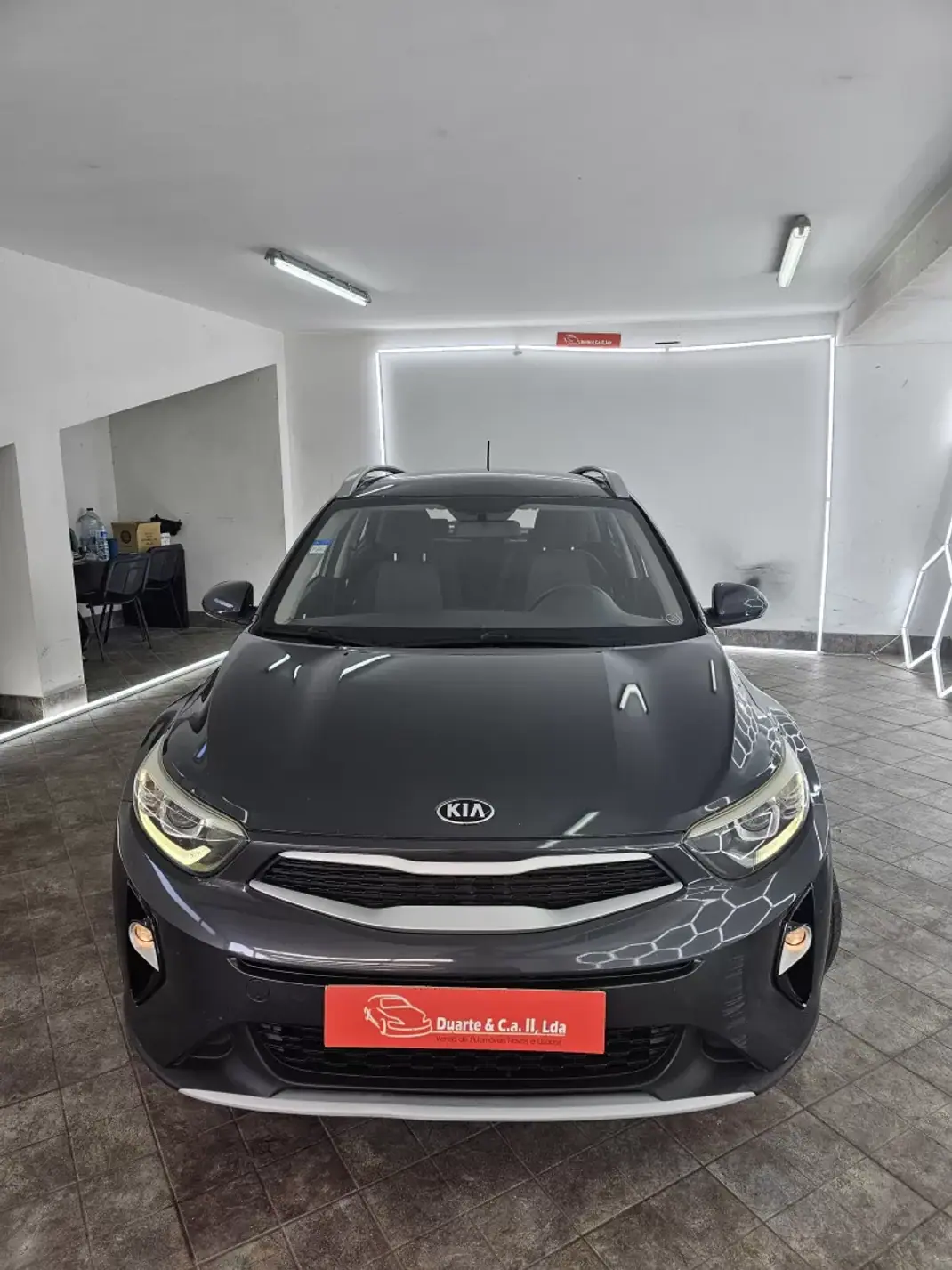 Kia Stonic 2019 - 12500 EUR, 117953 km - AUTO.MOTO.pt - 117953km - foto 5 de 23