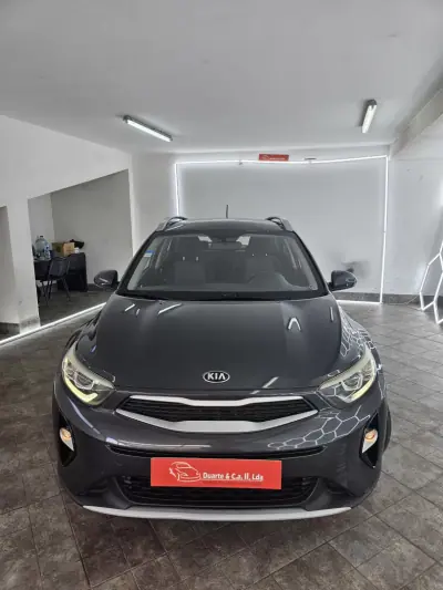 Kia Stonic 2019 - 12500 EUR, 117953 km - AUTO.MOTO.pt - 117953km - foto 5 de 23