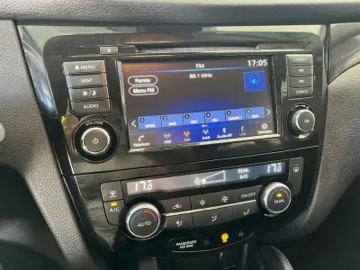 Nissan Qashqai 2019 - 18900 EUR, 120094 km - AUTO.MOTO.pt - 120094km - foto 12 de 22