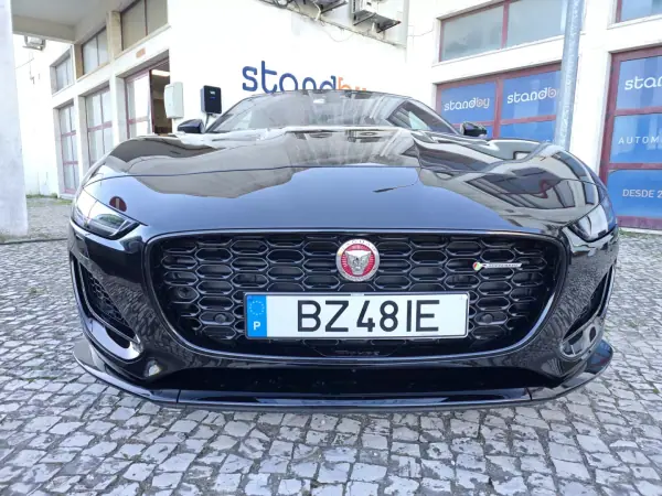 Jaguar F-Type 2022 - 67450 EUR, 11000 km - AUTO.MOTO.pt - 11000km - foto 13 de 19