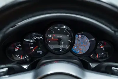 Porsche 991 2016 - 109950 EUR, 83000 km - AUTO.MOTO.pt - 83000km - foto 28 de 49