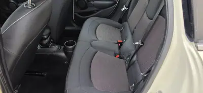 MINI 5 Portas 2018 - 13995 EUR, 77700 km - 77700km - foto 12 de 17
