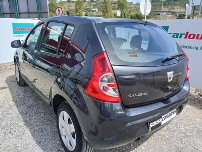 Dacia Sandero 2012 - 5350 EUR, 75719 km - 75719km - foto 8 de 19