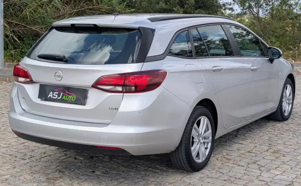 Opel Astra Sports Tourer 2018 - 6950 EUR, 251900 km - 251900km - foto 6 de 21
