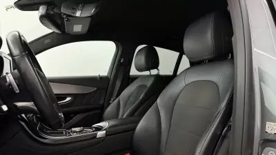 Mercedes-Benz GLC 250 2017 - 38490 EUR, 96900 km - AUTO.MOTO.pt - 96900km - foto 23 de 27