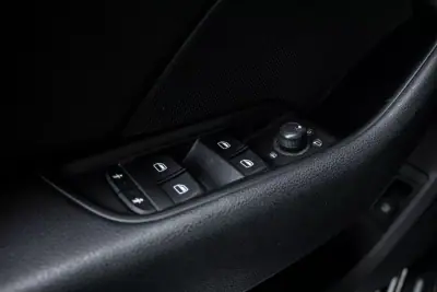 Audi A3 Sportback 2015 - 13490 EUR, 252393 km - AUTO.MOTO.pt - 252393km - foto 22 de 34