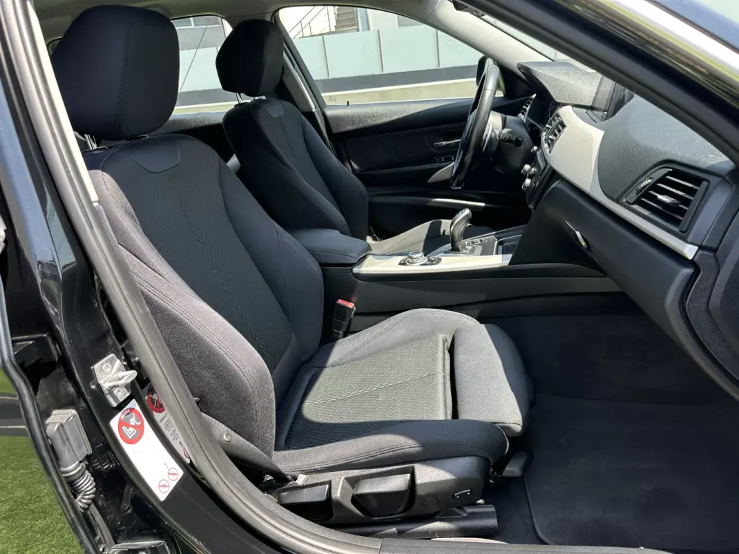 BMW 320 2014 - 11900 EUR, 240000 km - 240000km - foto 36 de 64