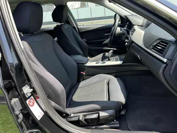 BMW 320 2014 - 11900 EUR, 240000 km - AUTO.MOTO.pt - 240000km - foto 36 de 64