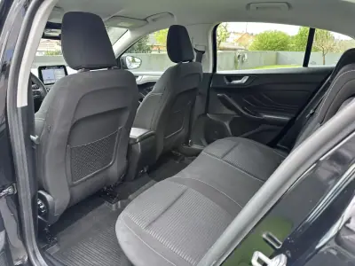 Ford Focus 2018 - 10900 EUR, 100000 km - AUTO.MOTO.pt - 100000km - foto 43 de 56