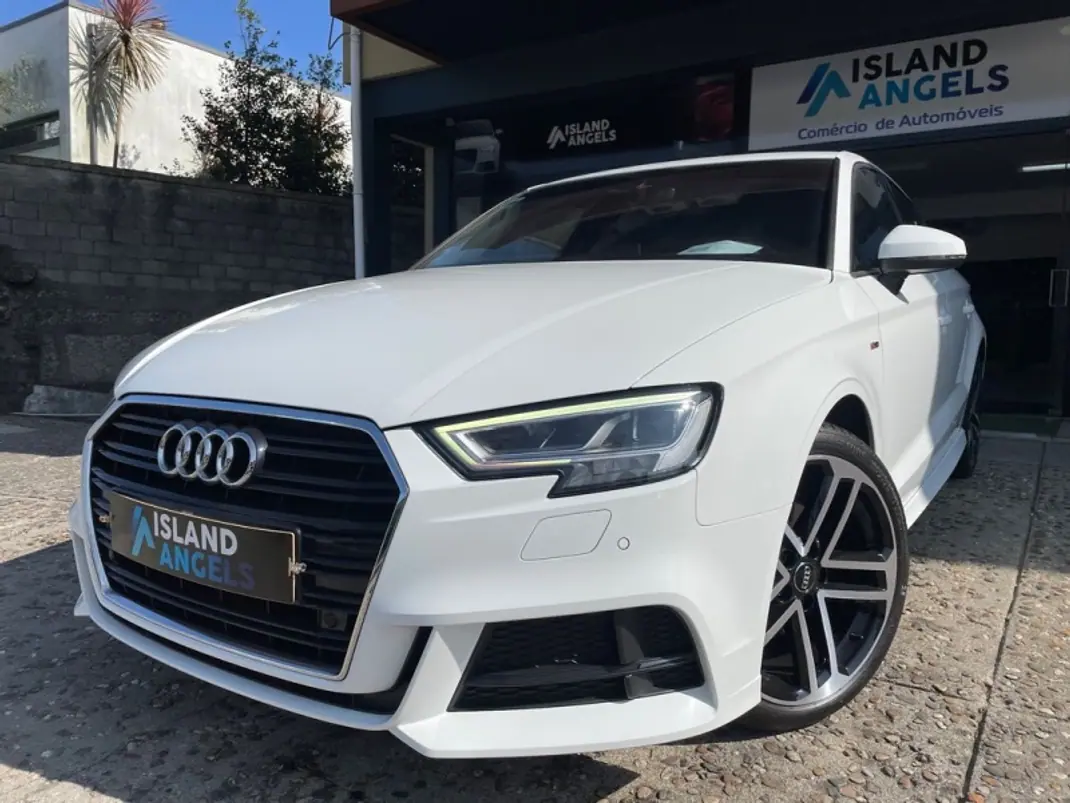 Audi A3 Limousine 2019 - 24999 EUR, 107600 km - AUTO.MOTO.pt - 107600km - foto 1 de 43